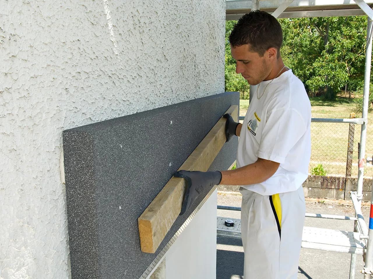 Jak wykonać elewację styropianem krok po kroku - unikaj najczęstszych błędów Jak wykonać elewację styropianem krok po kroku - unikaj najczęstszych błędów