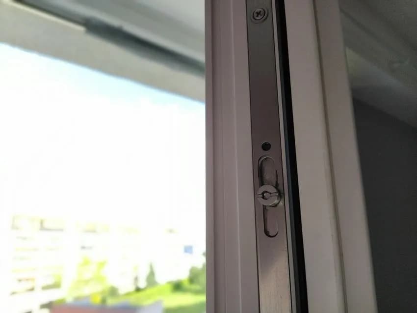 Czy wszystkie okna mają tryb zimowy? Sprawdź, co warto wiedzieć! Czy wszystkie okna mają tryb zimowy? Sprawdź, co warto wiedzieć!