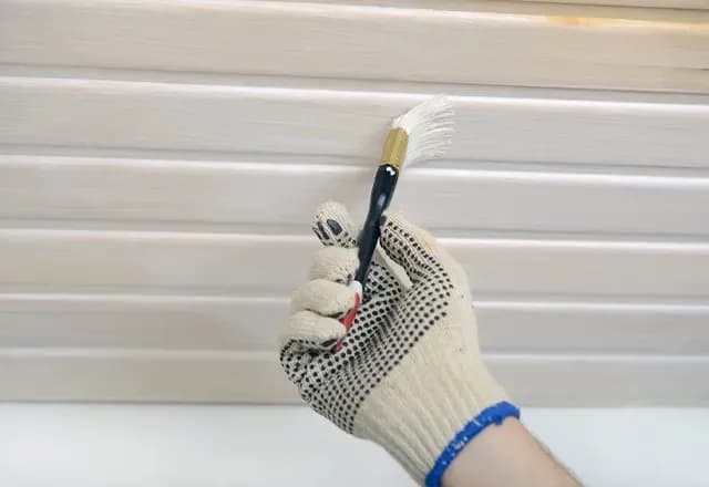 Jak malować boazerię na biało: najlepsze farby i techniki malowania Jak malować boazerię na biało: najlepsze farby i techniki malowania