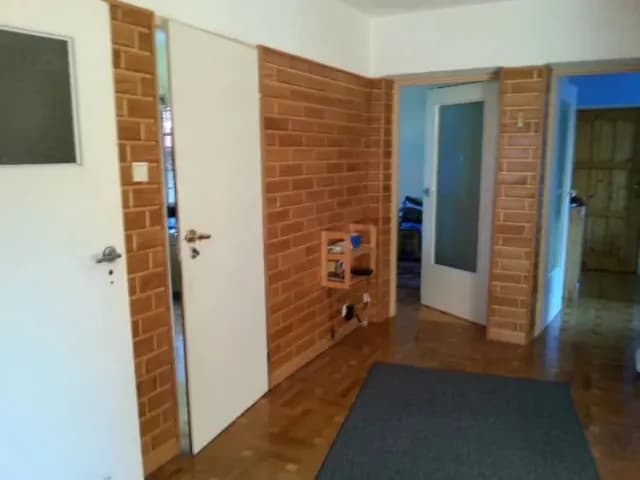 Jaki kolor drzwi do boazerii? Poznaj idealne połączenia kolorystyczne Jaki kolor drzwi do boazerii? Poznaj idealne połączenia kolorystyczne